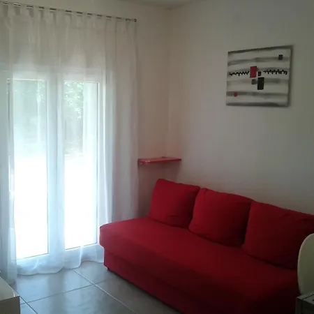 Melani Pula