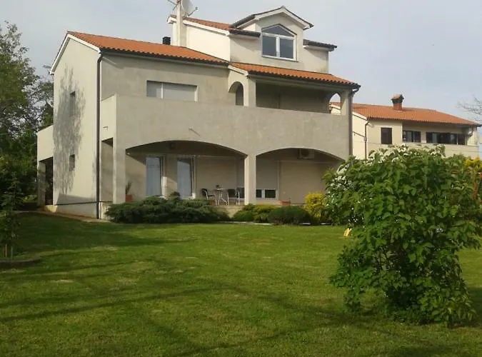 Melani Appartement *